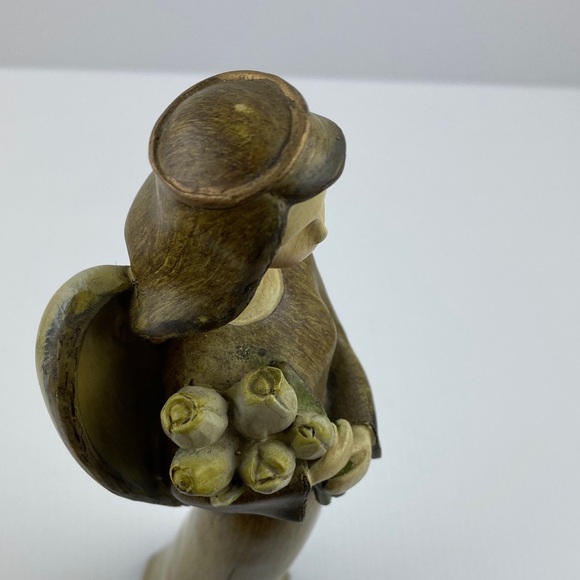 Tulip Angel Figurine by Maritime Collection - Picture 6 of 11